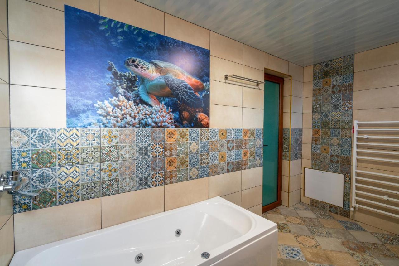 Family Hotel Preslav Extérieur photo